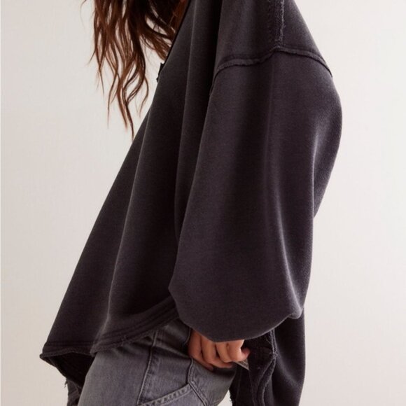 We The Free Venice V-Neck Sweatshirt In Black - Picture 3 of 8